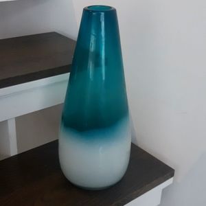 Gradient vase